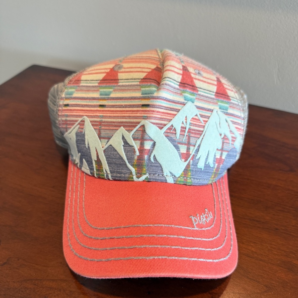 Pistil Womens - McKinley Trucker Hat EUC
